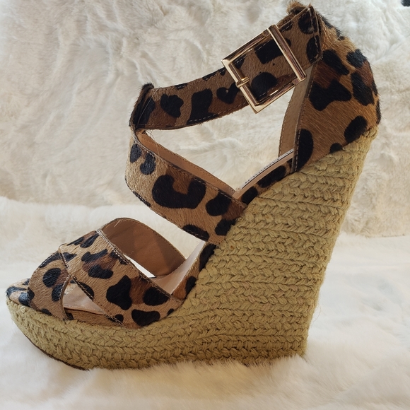 Steve Madden KLoudd-L Pony Hair Wedge Sandal - Picture 5 of 9